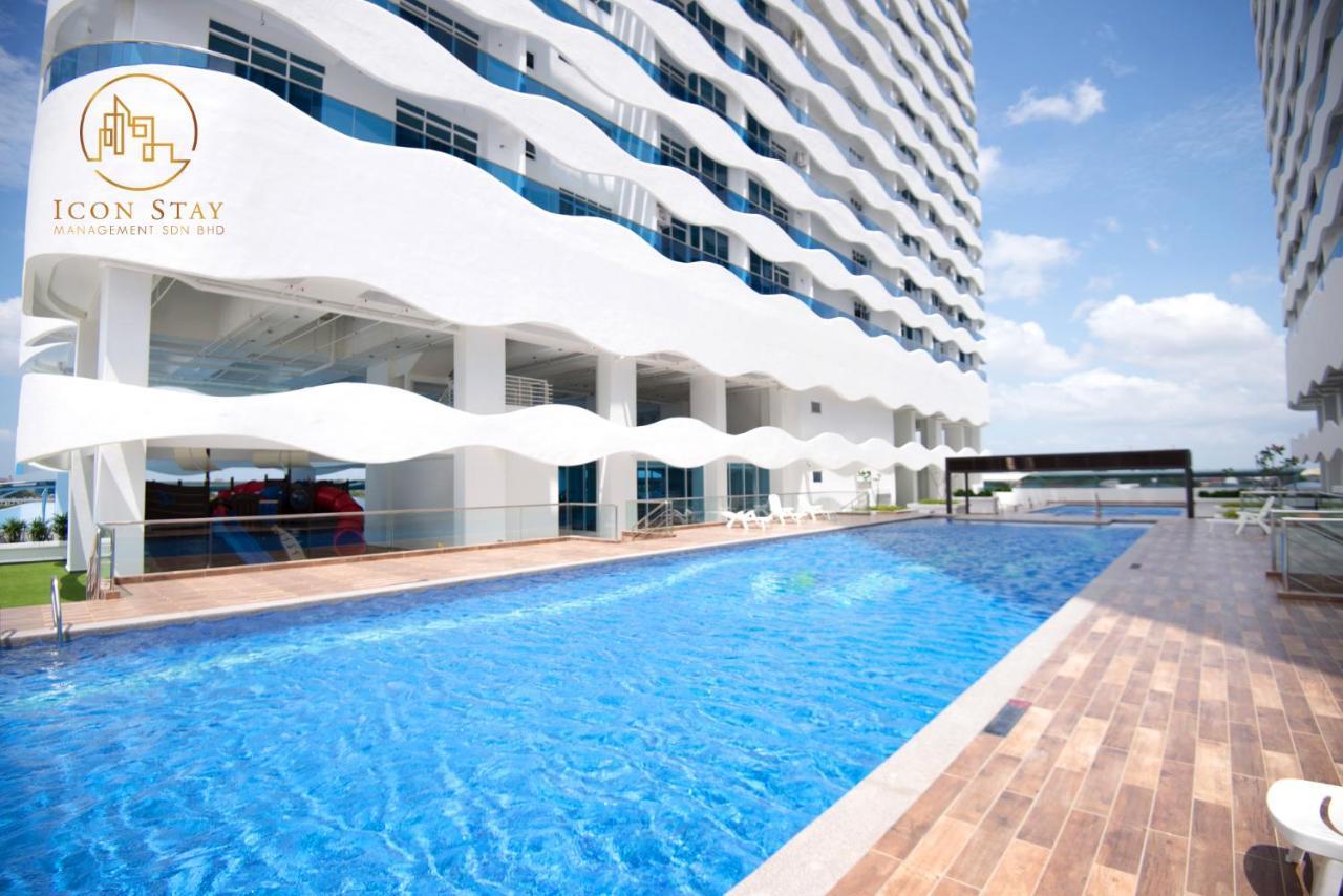 The Wave Residence Melaka Extérieur photo